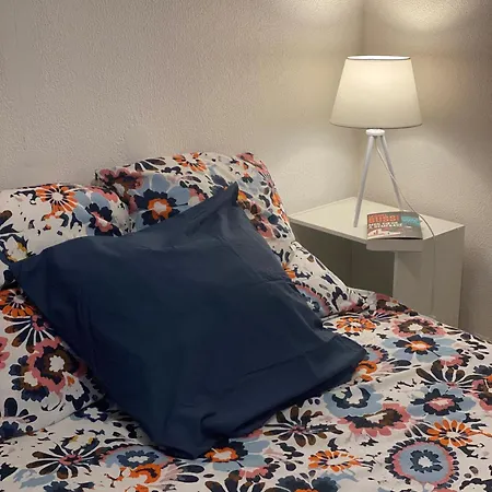 En Plein Centre Des Vans Apartmán *